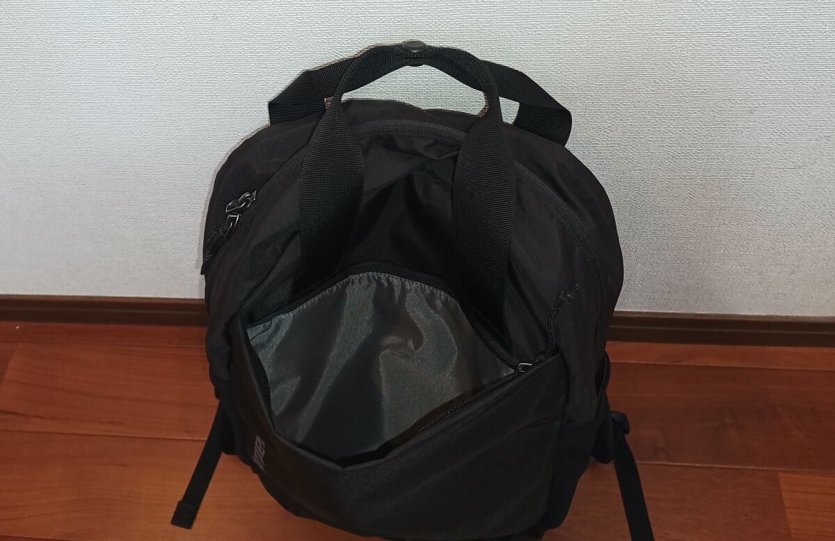 パタゴニア　アトムトート アトム・トート・パック 20L」普段使いからハイキングまで使える