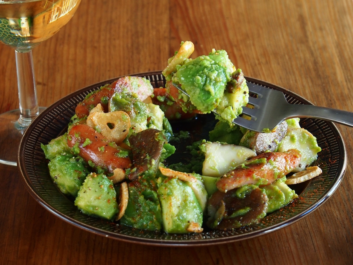 にんにく風味でとろけたアボカドとマヨが絡む アボカドとエリンギのガーリックマヨ炒め が はいウマい ヤスナリオ メシ通 ホットペッパーグルメ