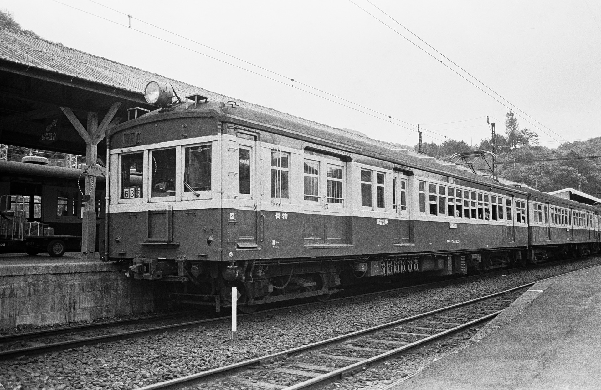 鉄道風景 オリジナルの色合いを色濃く残していた身延線 クモハユニ44803 (一部