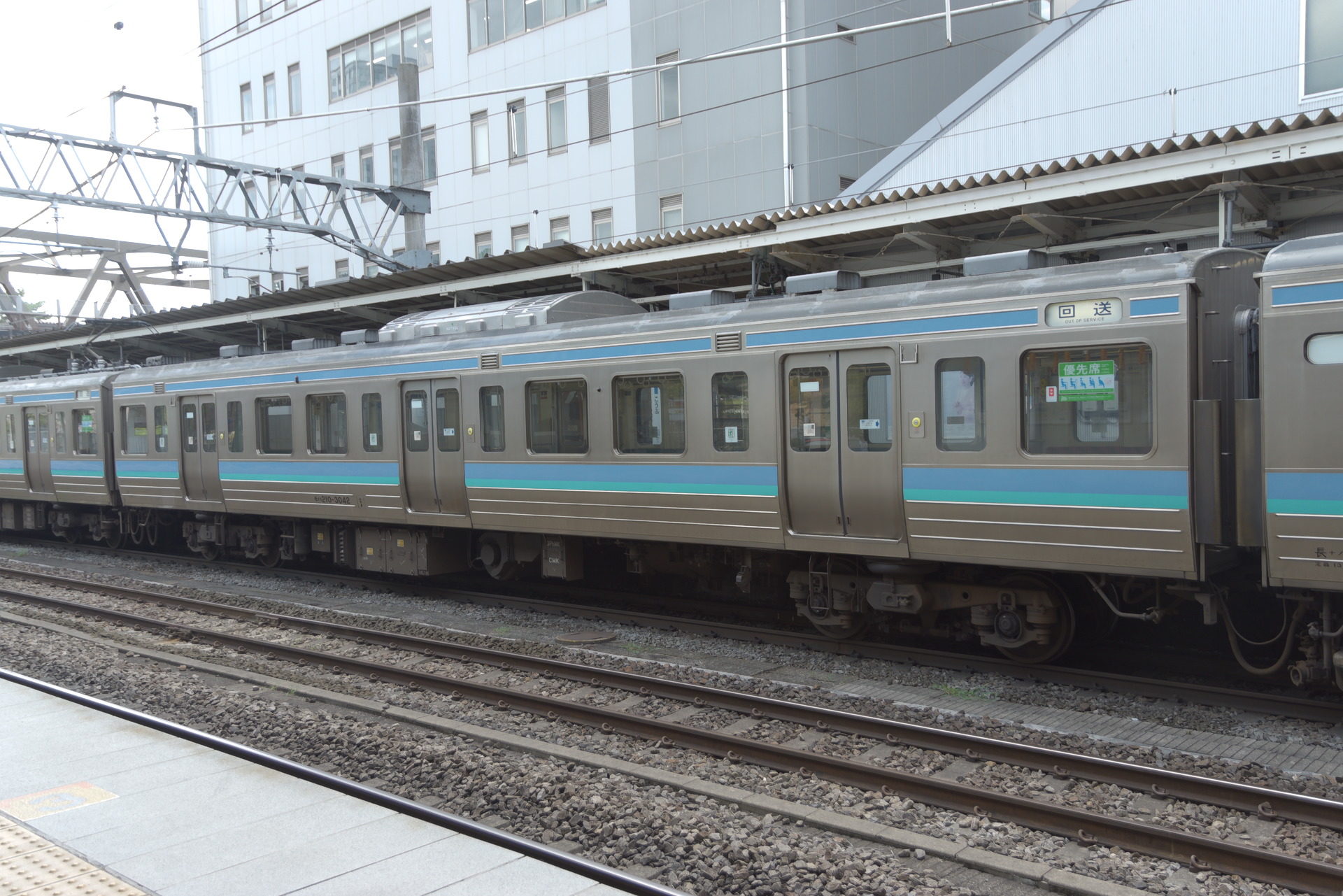 中央東線 211系 日常の記録: クモハ211-3042他 (N333編成) - 省型旧形
