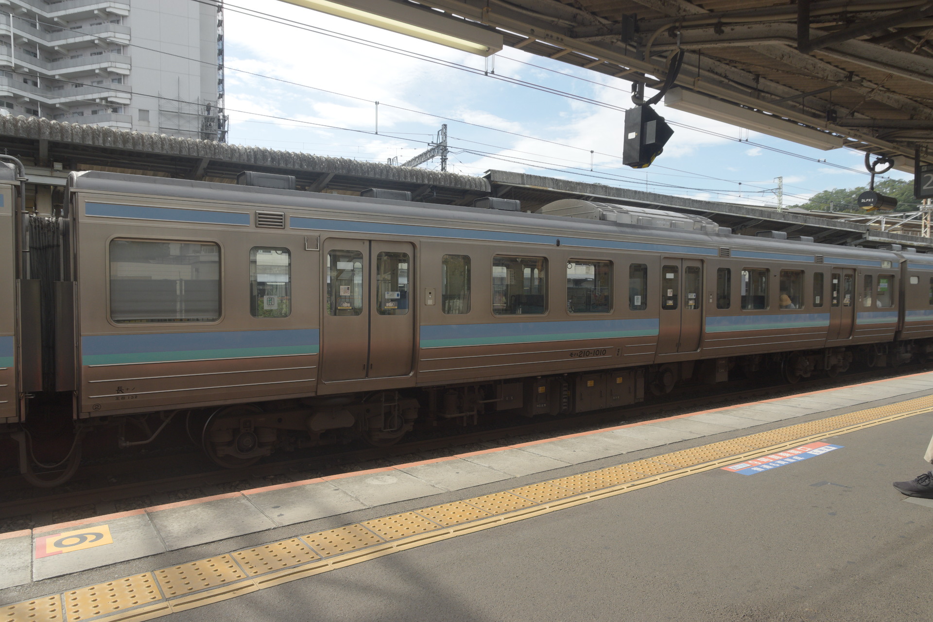 中央東線 211系 日常の記録: クモハ211-1010他 (N326編成) - 省