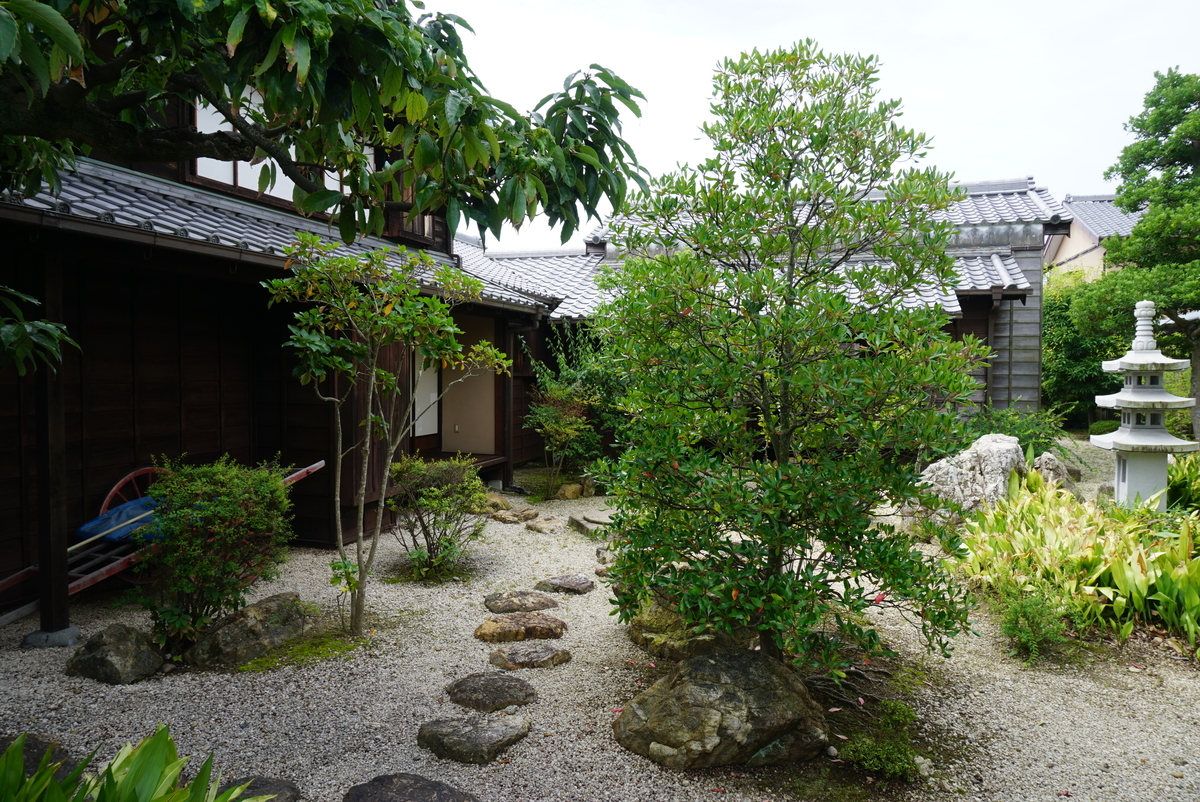 f:id:yatablog:20190714124425j:plain f:id:yatablog:20190714124425j:plain