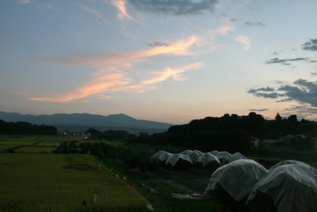 美しい夕焼け雲、シルエットの八ヶ岳連峰。（２２．９．４）（１８：