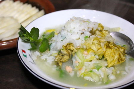 朝食は、簡単な「七草粥」。(27.1.7)