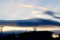 西空には夕焼け雲、日が沈みます。(31.1.10)