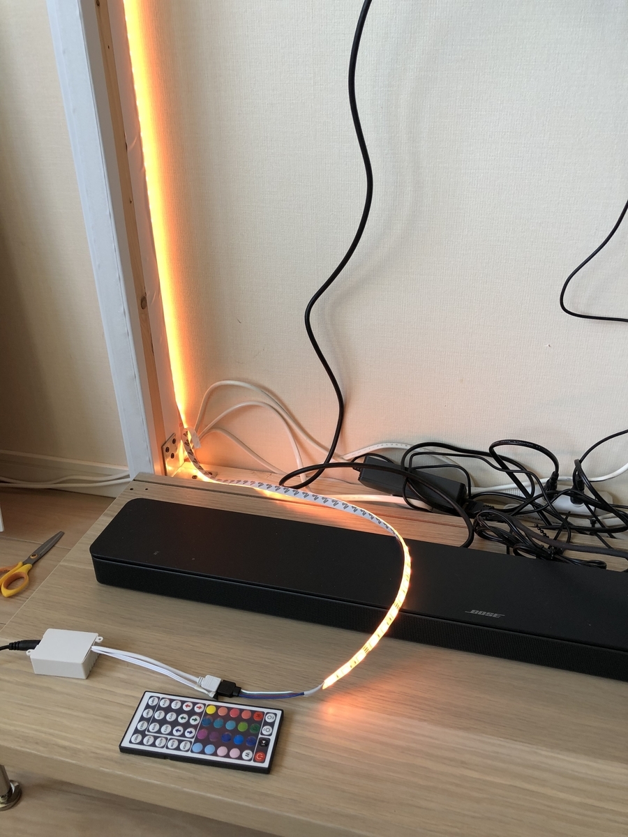 Diy ディアウォールでテレビを壁掛けにしてikeaのbesta ベストー をテレビ台として設置してみた 壁 Led間接照明設置編