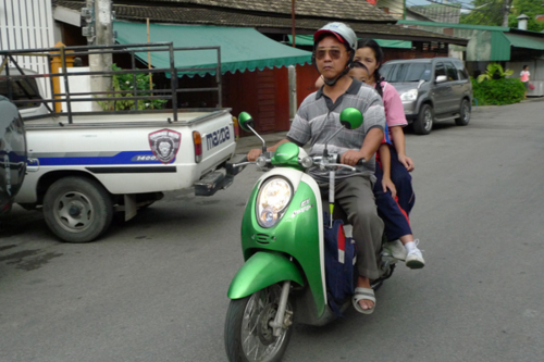 チェンマイのバイク乗り