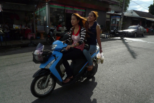 チェンマイのバイク乗り