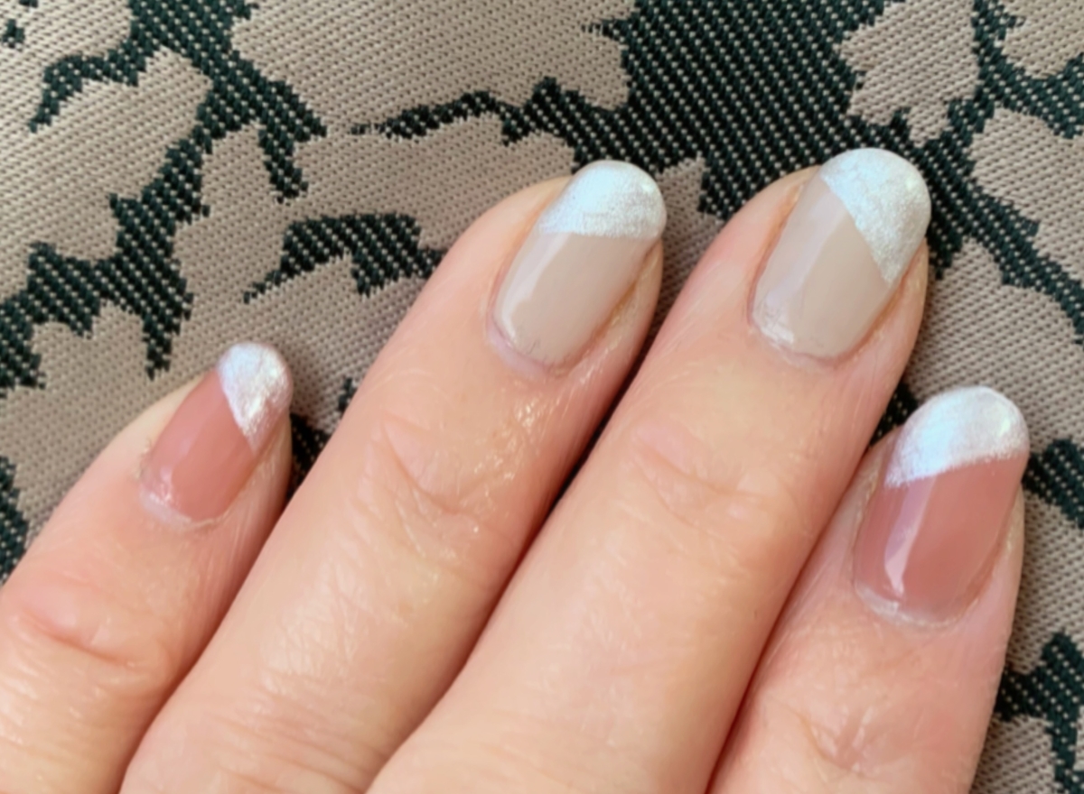 斜めフレンチネイル これからはゆっくり