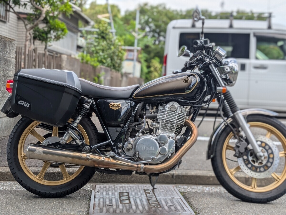 SR400: GIVI E22NとMOTOKOのホルダーを取り付ける - 文書生活 : TEXT LIFE