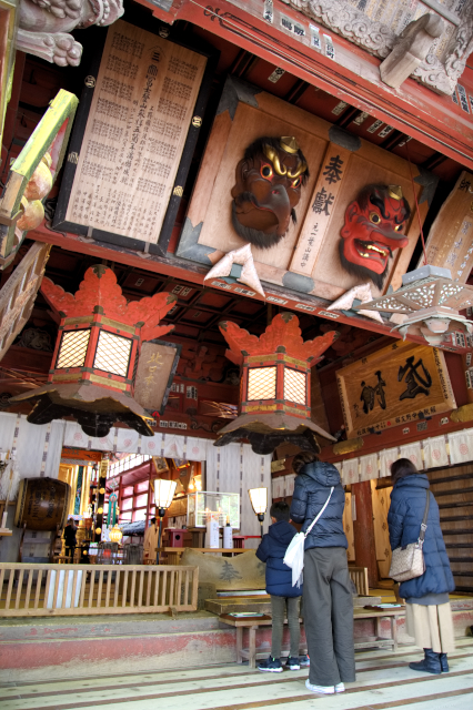 f:id:years44:20180325013223j:plain 北口本宮富士浅間神社の拝殿"f:id:years44:20180325013223j:plain"