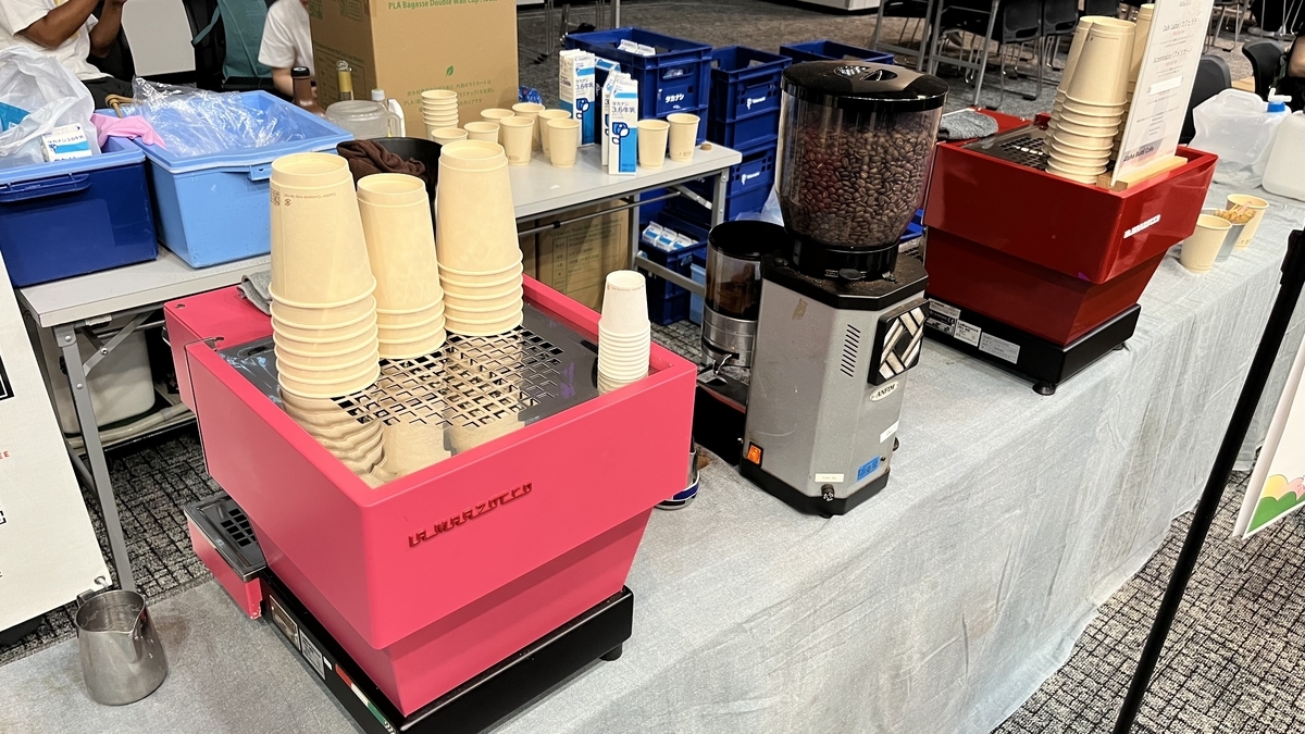 コーヒーやソフトドリンクも飲み放題！