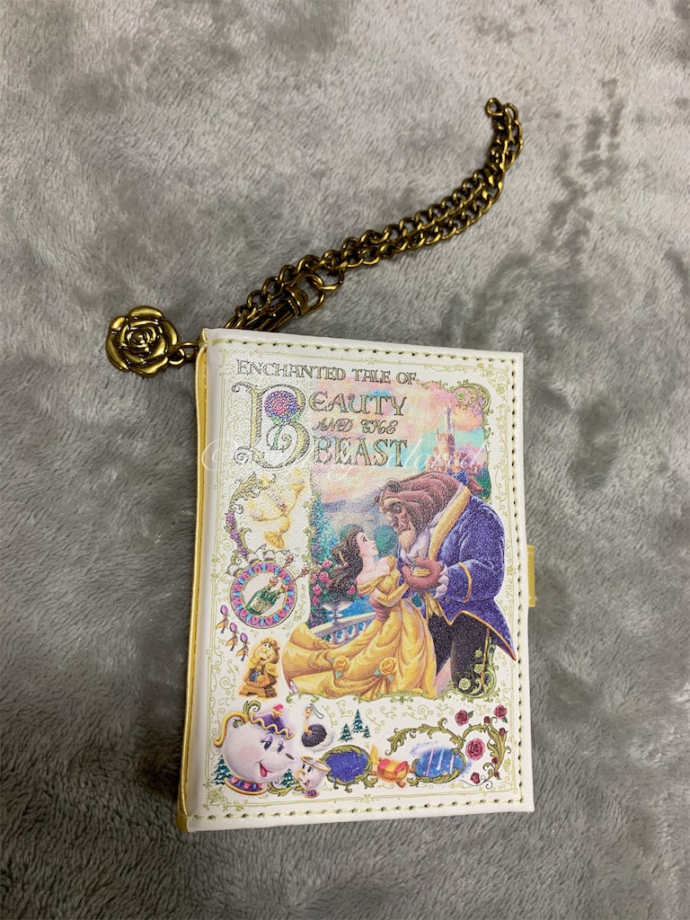 TDL新エリア】購入グッズレビュー！第2弾：パスケース（美女と野獣