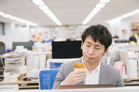 サラリーマンの昼食代を節約する方法や裏ワザ サラリーマンの昼食代を節約する方法や裏ワザ