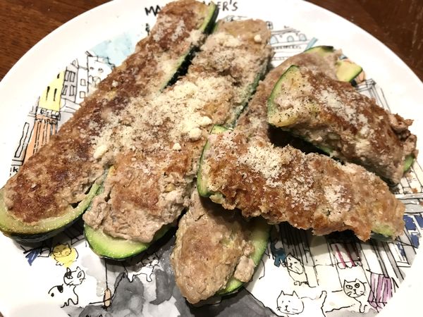 【メインディッシュ】ズッキーニの肉詰め 【メインディッシュ】ズッキーニの肉詰め