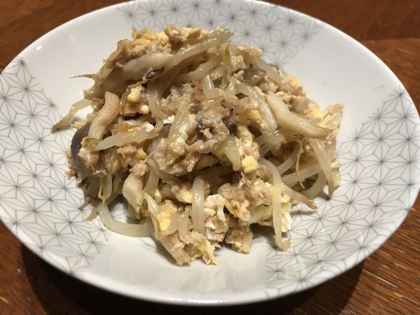 もやしときのこの炒り卵 もやしときのこの炒り卵
