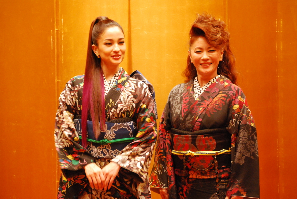 ファッションカンタータ18 黒木メイサ 大黒摩季 御秒奈々出演 着物ニュースを伝えるステータスマーケティング ファッションカンタータ18 黒木メイサ 大黒摩季 御秒奈々出演 着物ニュースを伝えるステータスマーケティング