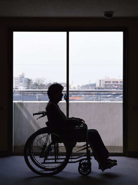 死生観というものが明確でない人が圧倒的多数と思われる超・高齢化社会。生に意味を持てず、かといって死は否定するという矛盾。