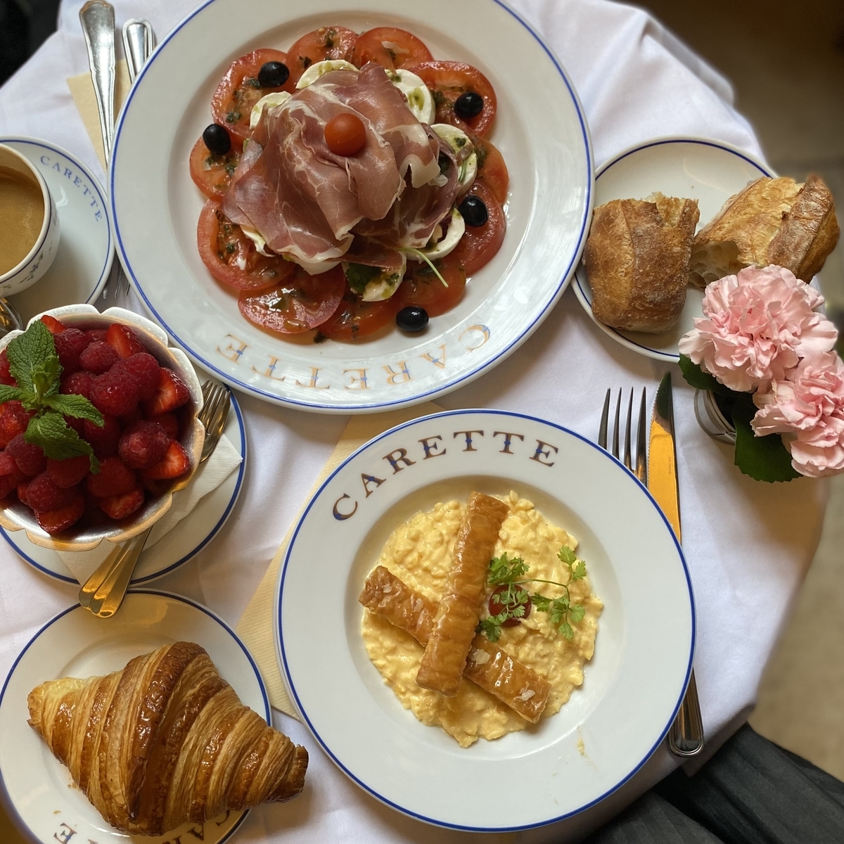 【2022洗えるネイビースーツ・VERY誌面 掲載商品】CARETTE カレット 2022洗えるネイビースーツ・VERY誌面 掲載商品】CARETTE