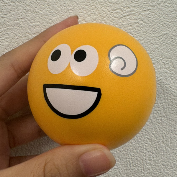 「Chatwork」絵文字のストレスボールの写真