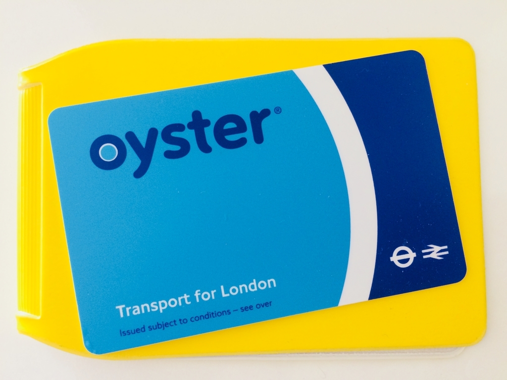 ロンドンの地下鉄・バスで使えるICカード「オイスターカードOyster Card（ロンドン版Suica）」 tabilo：タビーロ