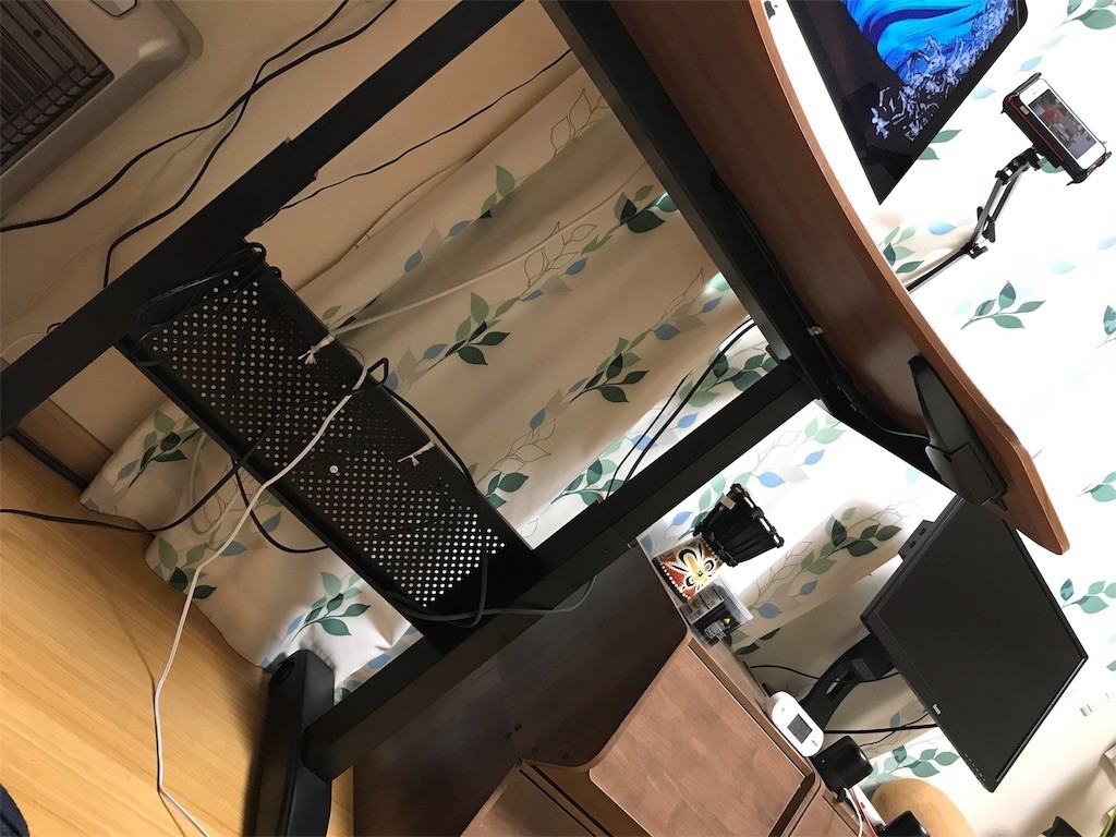 空飛ぶスマホや寝ながらスマホで快適に動画視聴したいならアームを試してください 夢みる電脳メガネ