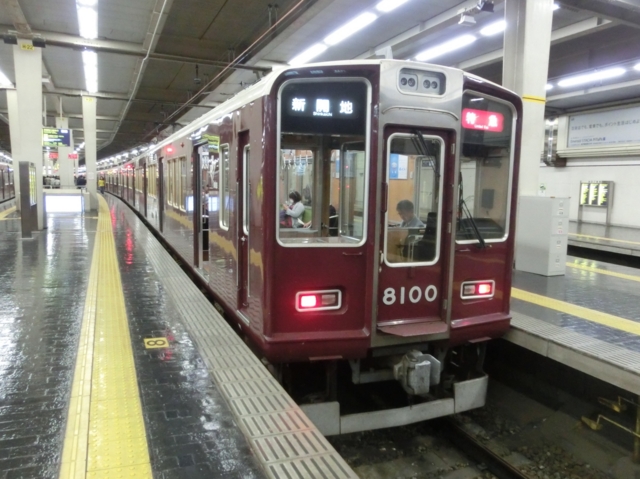 阪急8000系　阪急神戸線特急