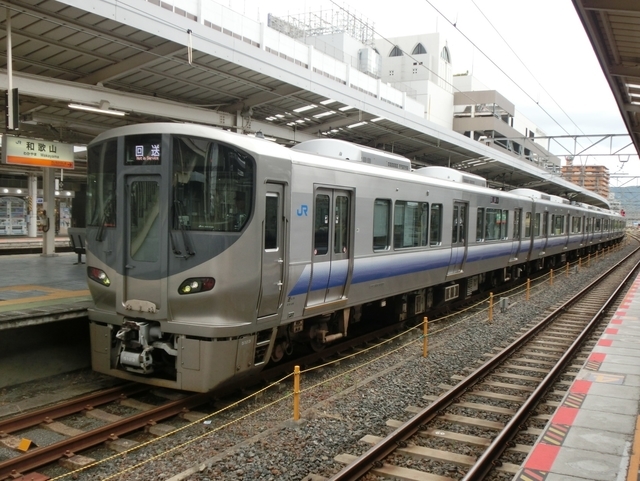 ＪＲ225系5100番代　ＪＲ阪和線区間快速