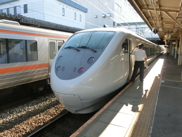 ＪＲ681系　ＪＲ東海道本線特急しらさぎ