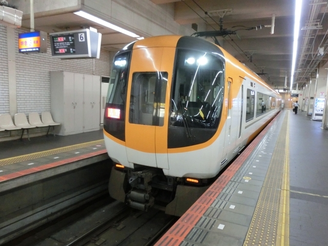 近鉄16600系　近鉄南大阪線特急