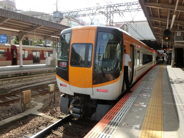 近鉄22000系　近鉄奈良線特急