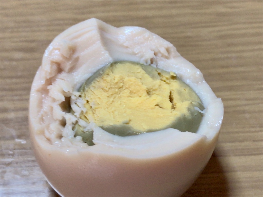 箱根の 箱根関所 旅物語館 売店 で箱根燻製たまご みうけんのヨコハマ原付紀行