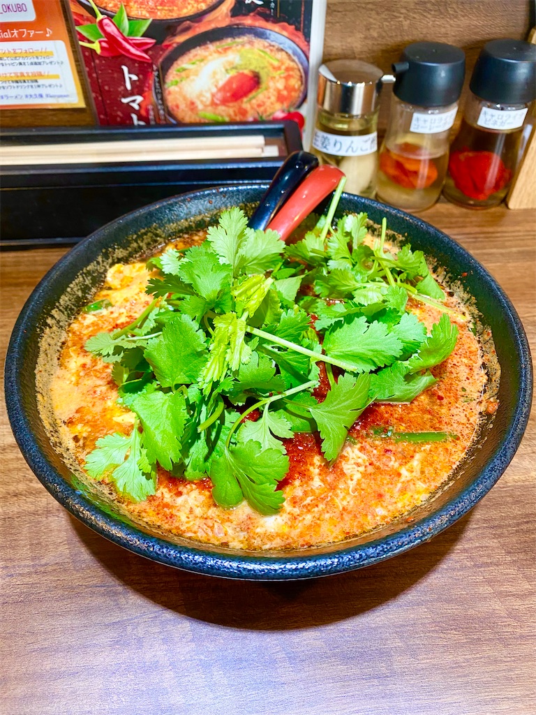 新宿区百人町の「辛麺 華火 大久保店」で辛麺大辛＆ライス - みうけん