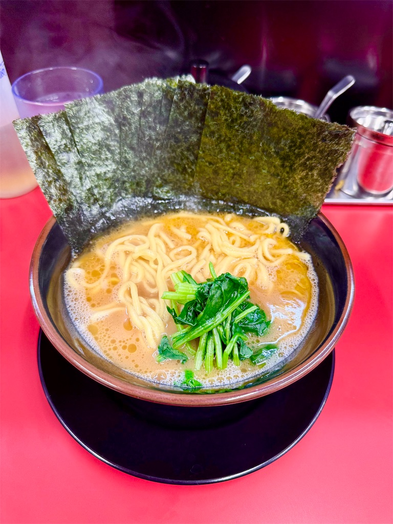 新店】関内に家系ラーメン新店！田上家の系譜をひく行列店｜関内家