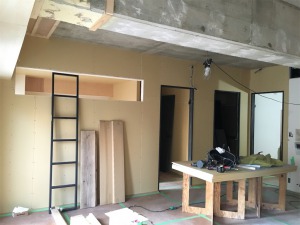 image リノベーションで造作した室内窓(インナーウィンドウ)