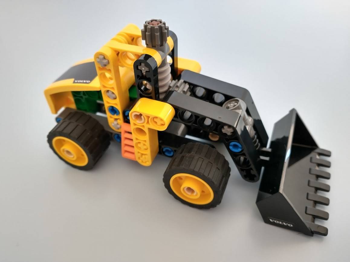 レゴ®︎テクニック：LEGO®︎30433 Volvo Wheel Loader ボルボのポリ