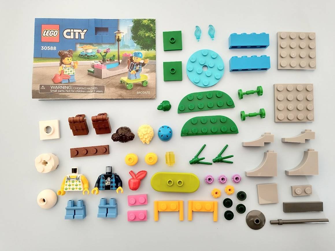 レゴ®︎シティー：LEGO®30588 「レゴシティパーク」、ミニフィグキッズ