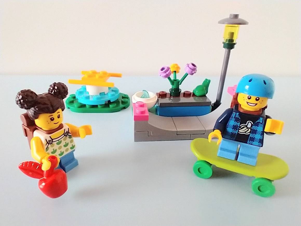 レゴ®︎シティー：LEGO®30588 「レゴシティパーク」、ミニフィグキッズ