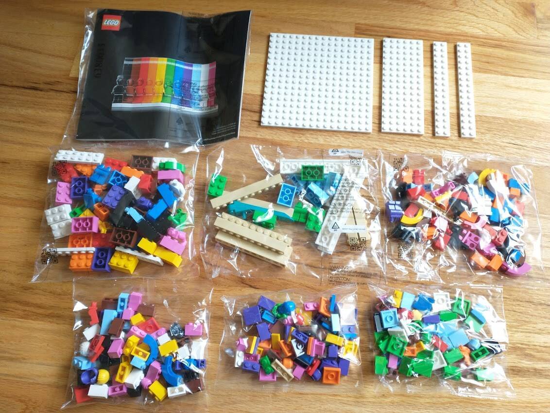 LEGO®︎”Everyone is Awesome” 40516。みんなサイコー！！ミニフィグ