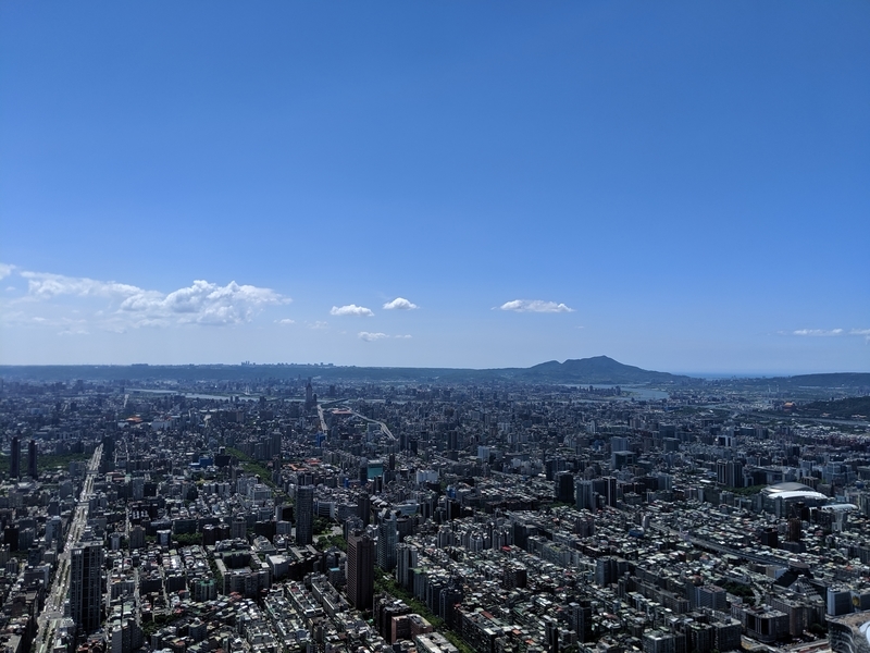 台北101の展望台の戸外観景台からの風景