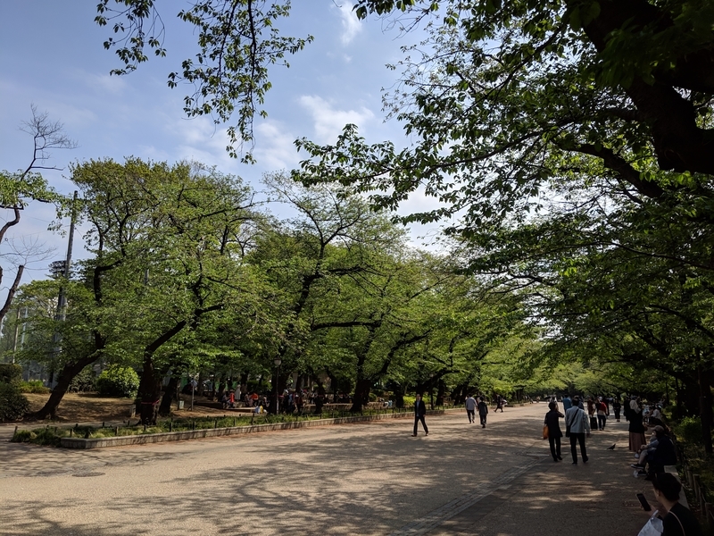 上野公園内の通路