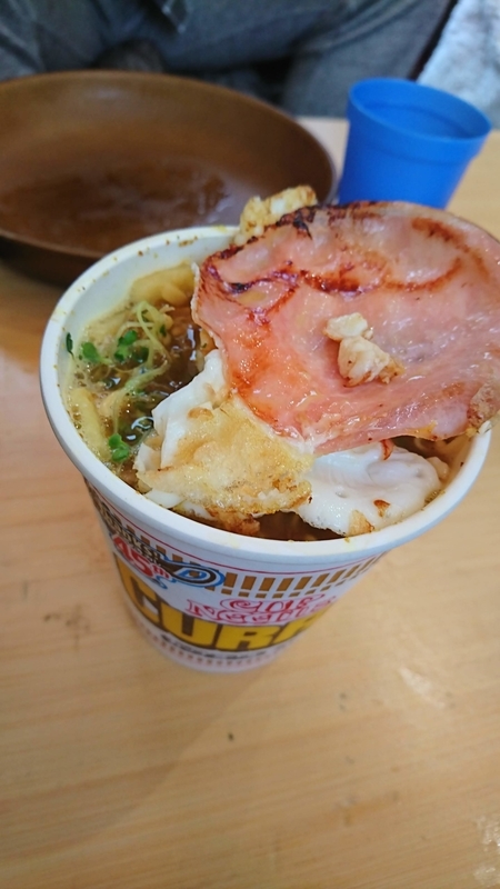 キャンプでの朝食