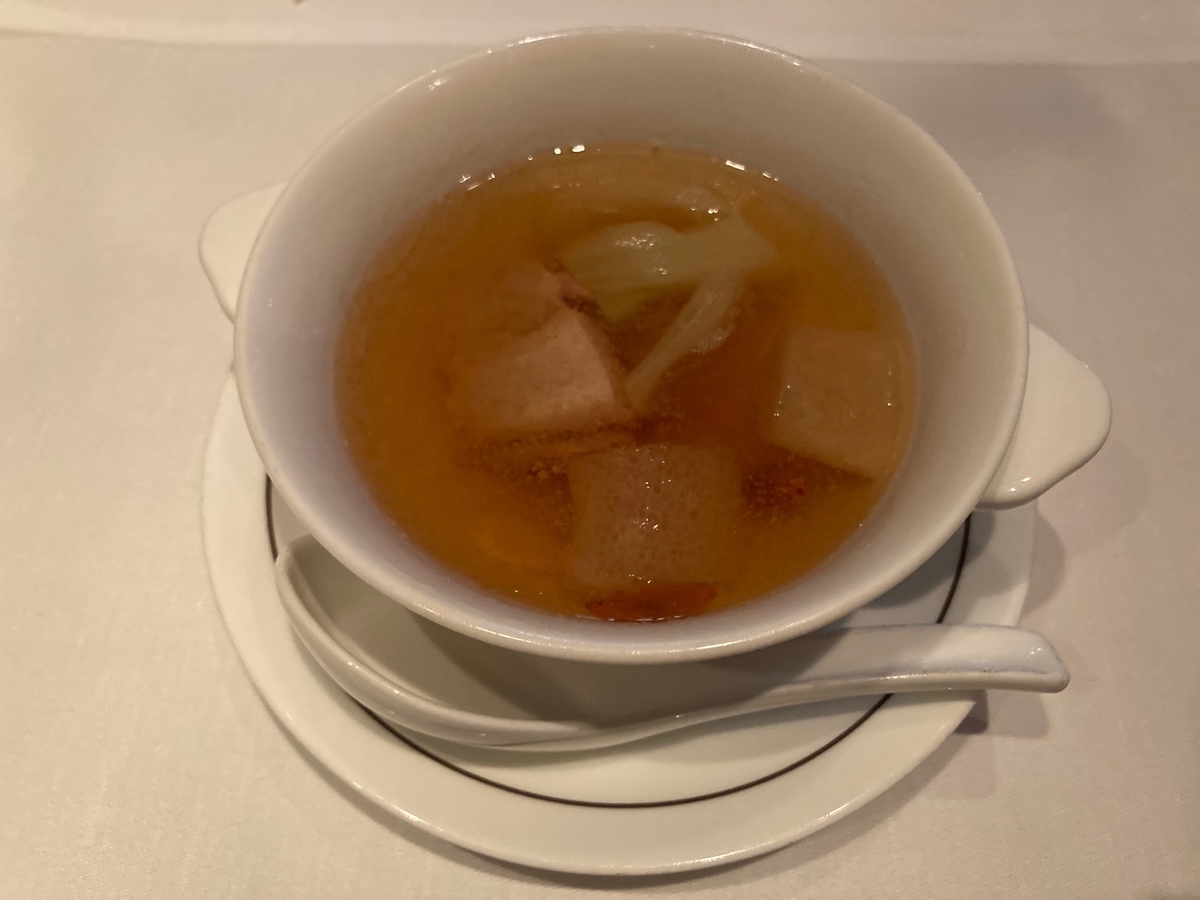 地鶏、衣笠茸 、スープ、ヘイフンテラス