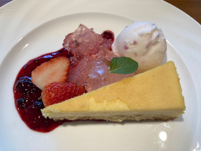 桜アイスクリーム、ベイクドチーズケーキ、デザート、アンカー東京