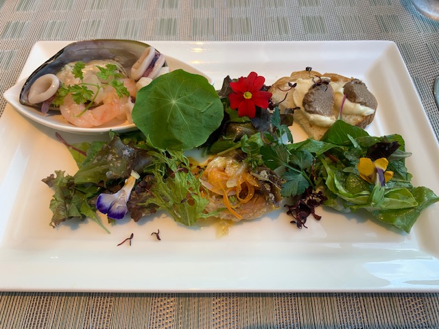 本日の前菜 3 種盛り、マリネ、サラダ