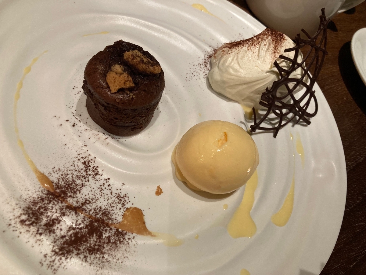クーランショコラ タヒチバニラアイス、チョコレートケーキ、フォンダンショコラ