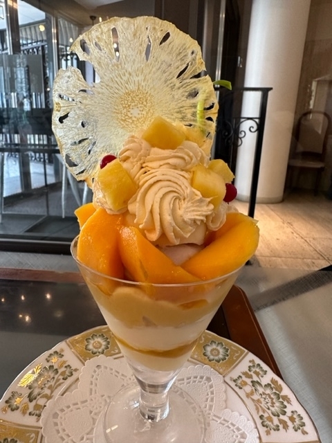 パフェ、マンゴーパフェ、サマースイーツ