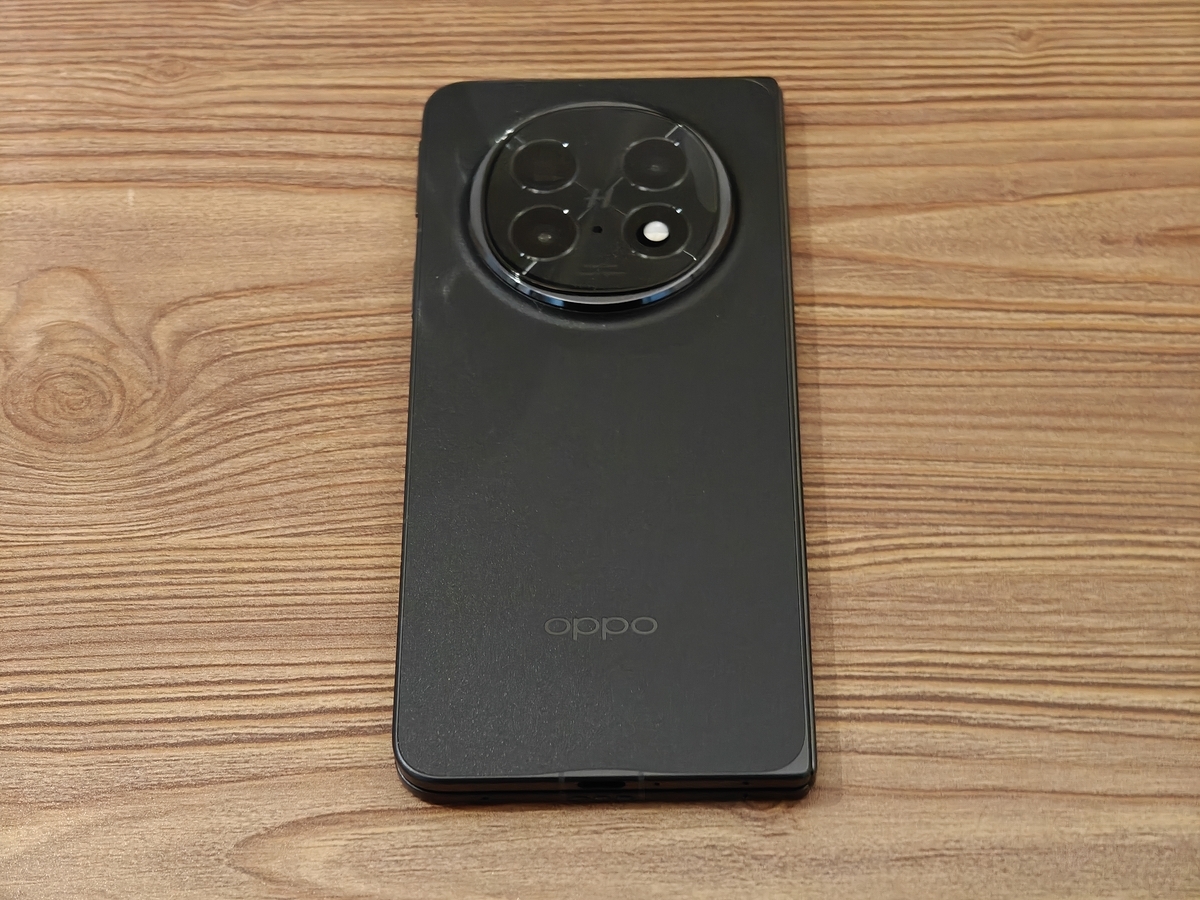 OPPO Find N5 backpanel