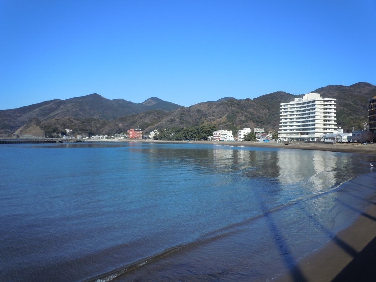 f:id:yoro-schon:20191129040307j:plain f:id:yoro-schon:20191129040307j:plain
