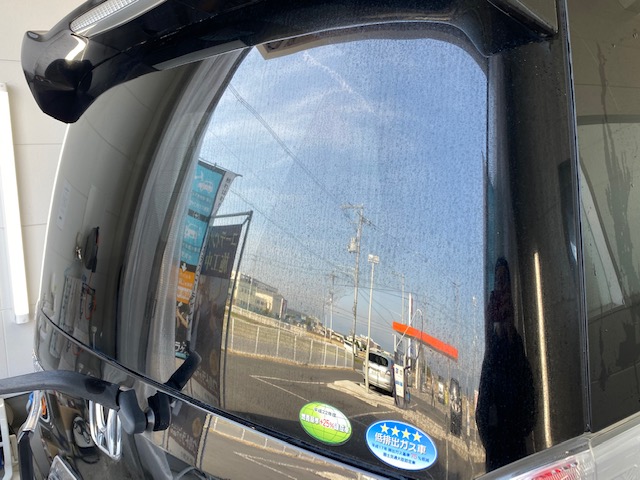 フロント リア ガラスのウロコ取り 滋賀県栗東市の伊藤佑カーコーティング